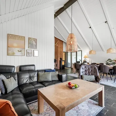 Aage - 1-7km From The Sea By Interhome *