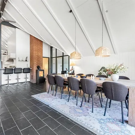 Aage - 1-7km From The Sea By Interhome *