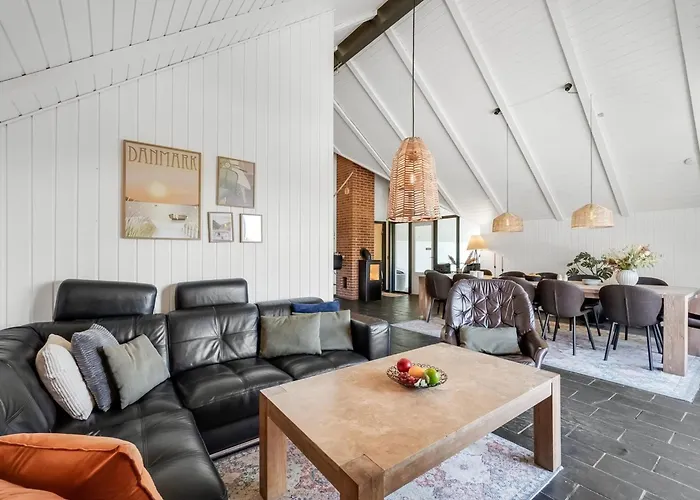 Aage - 1-7km From The Sea By Interhome *