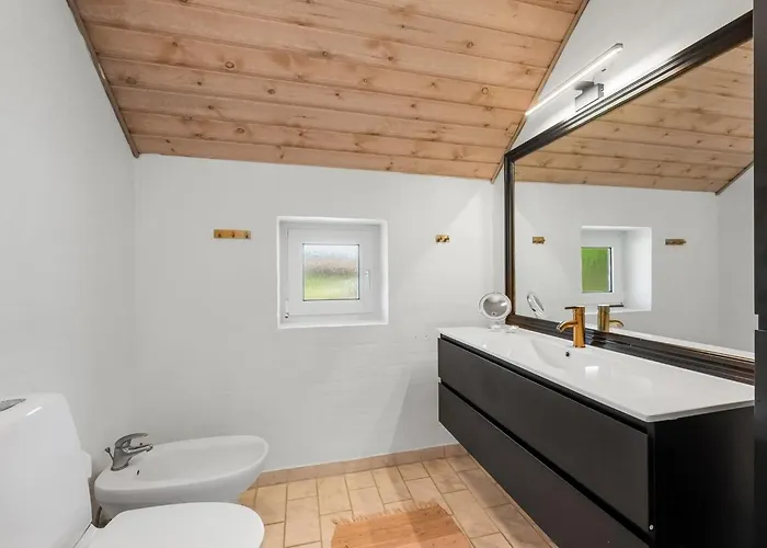 Aage - 1-7km From The Sea By Interhome