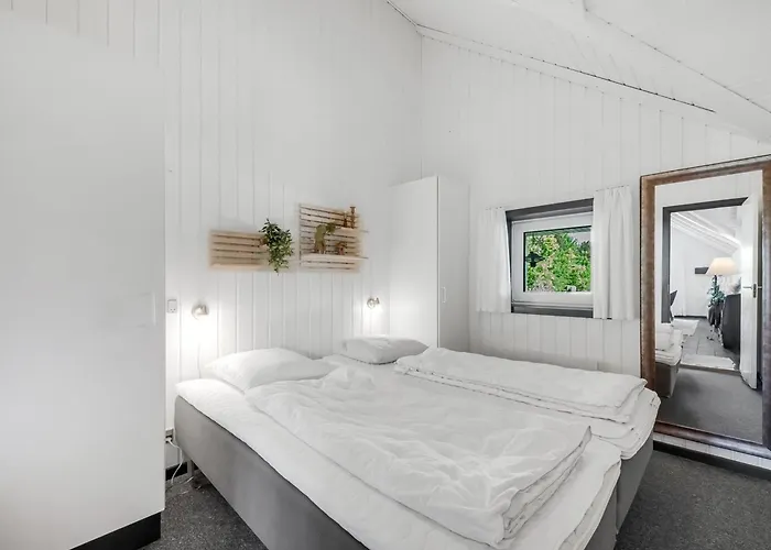Aage - 1-7km From The Sea By Interhome