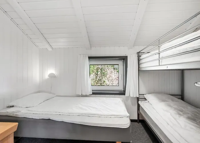 Aage - 1-7km From The Sea By Interhome *