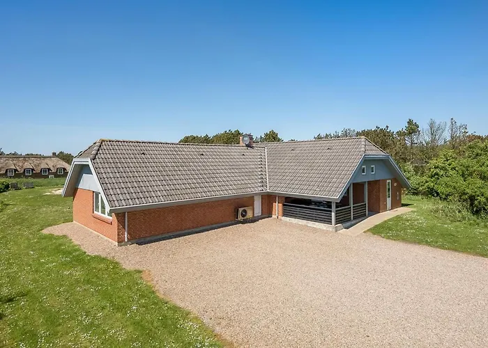 Aage - 1-7km From The Sea By Interhome