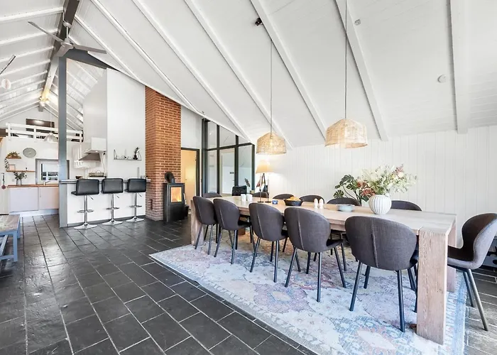 Aage - 1-7km From The Sea By Interhome *
